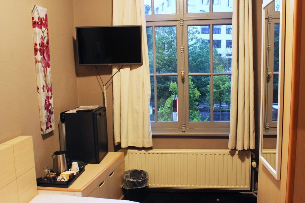Story' Inn Brussels Room photo